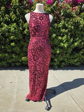 Aidan Mattox Burgundy Sequin Evening Gown Women's US 0 Sleeveless Formal
